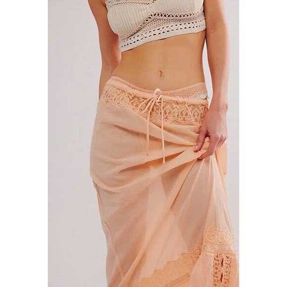 New Free People Intimately Morning Call Half Slip On Peach Skirt Size Small - Picture 2 of 8